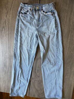 American Eagle Outfitters Light Blue Denim Jeans
